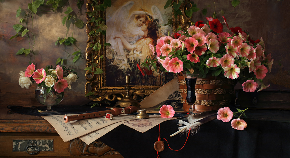 Stillleben mit Blumen und Bild from Andrey Morozov