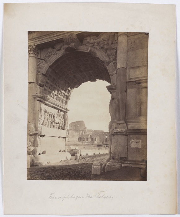 Rom: Blick durch den Titusbogen auf das Kolosseum from Anonym