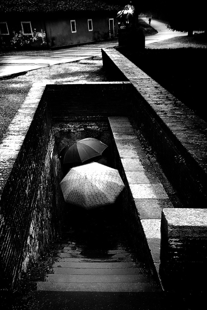 zwei Regenschirme from Franco Maffei