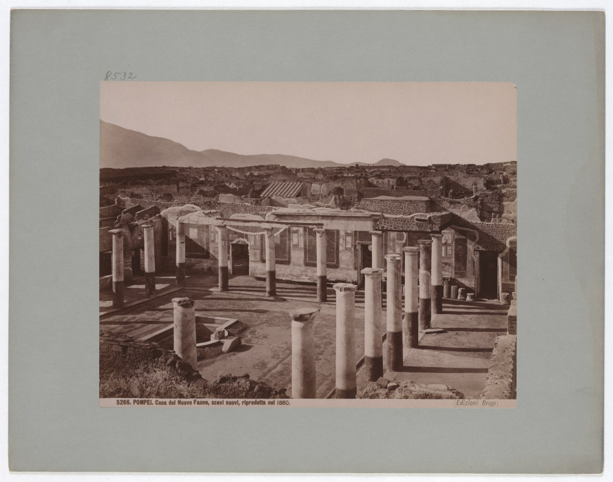 Pompei: Casa del Nuovo Fauno, scavi nuovi, riprodotta nel 1880, No. 5266 from Giacomo Brogi