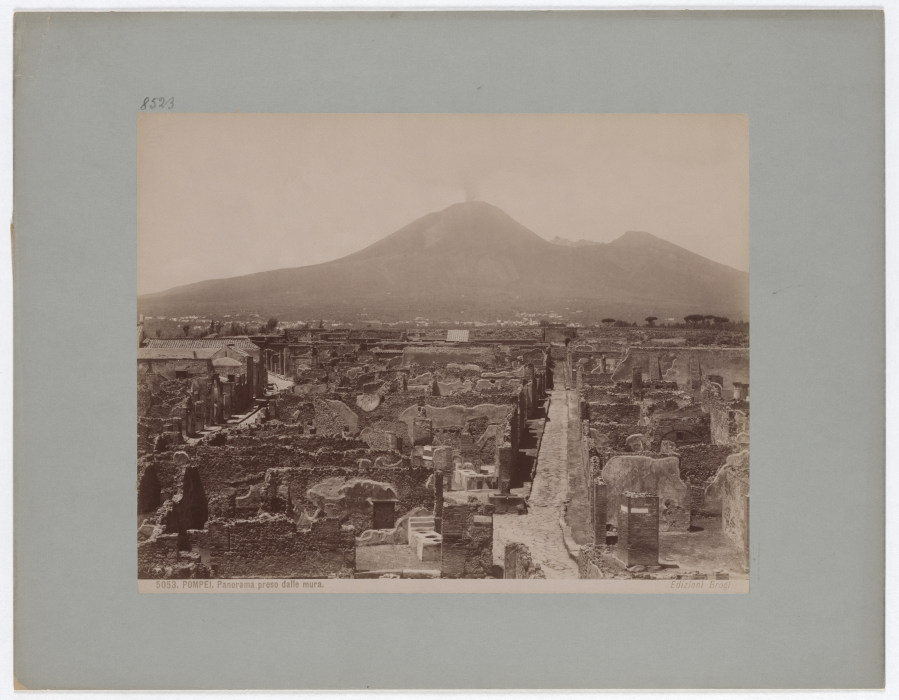 Pompei: Panorama preso dalle mura, No. 5053 from Giacomo Brogi