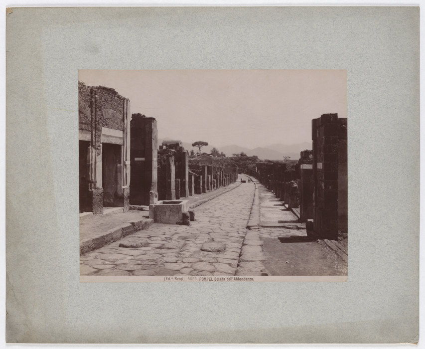 Pompei: Strada dell Abbondanza, No. 5033 from Giacomo Brogi