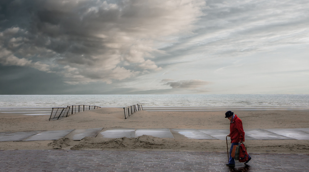 Einkaufen am Strand from Gilbert Claes