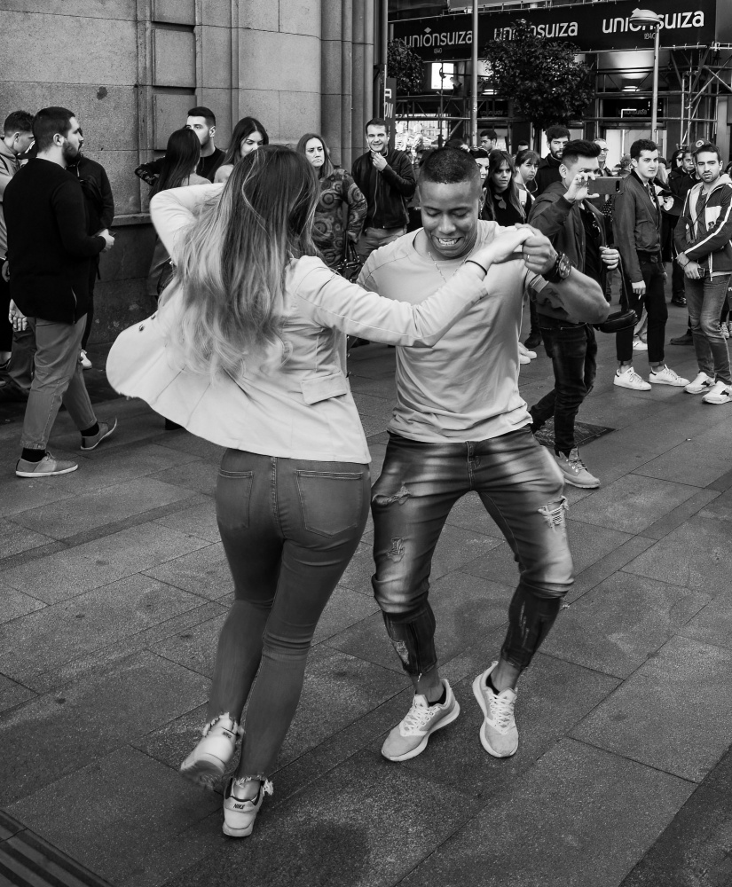 Tanzen auf der Straße from Itzik Einhorn