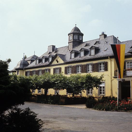 Hessen - Rheingau - Jagdschloss Niederwald from Karl Staedele