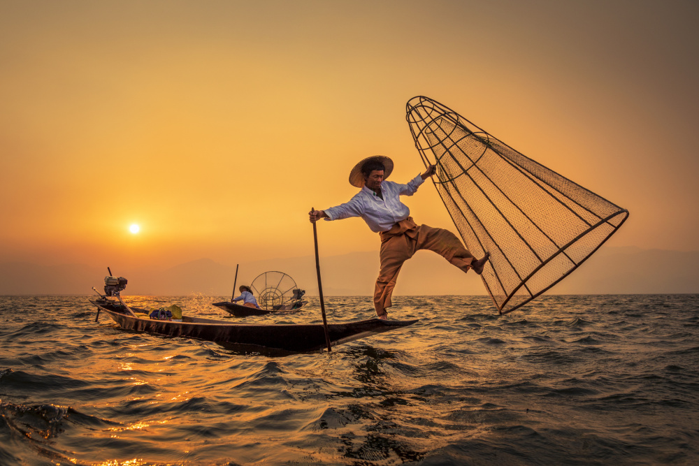 Die traditionellen Fischer des Inle-Sees,Myanmar. from Mahendra Bakle
