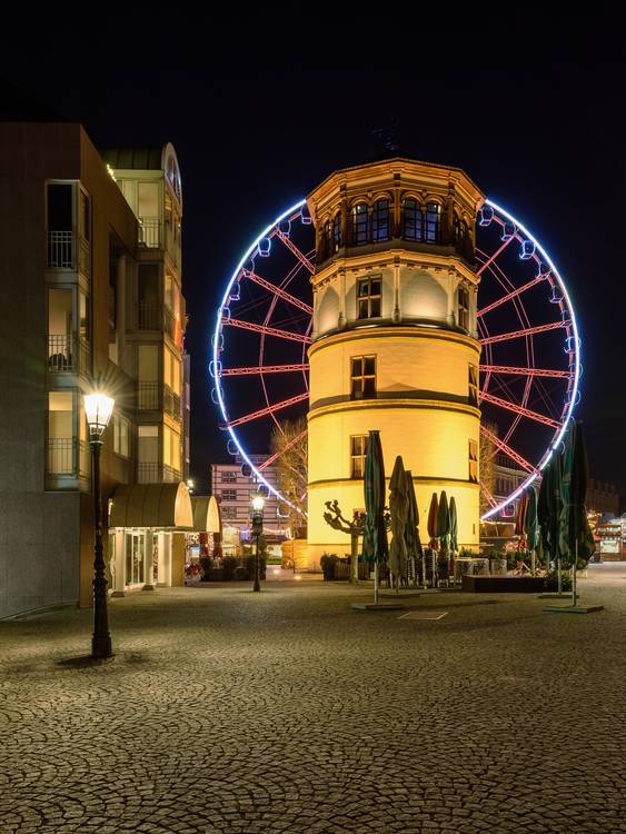 Schlossturm in Düsseldorf und rotes Riesenrad from Michael Valjak
