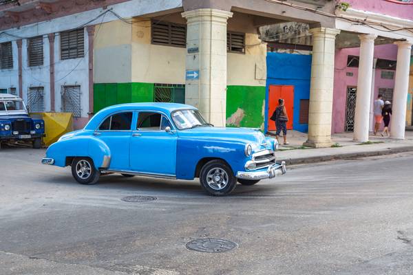 Blue Oldtimer in Havana, Cuba, Street in Havanna, Kuba. from Miro May