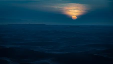 Sonnenuntergang in der Sahara-Wüste