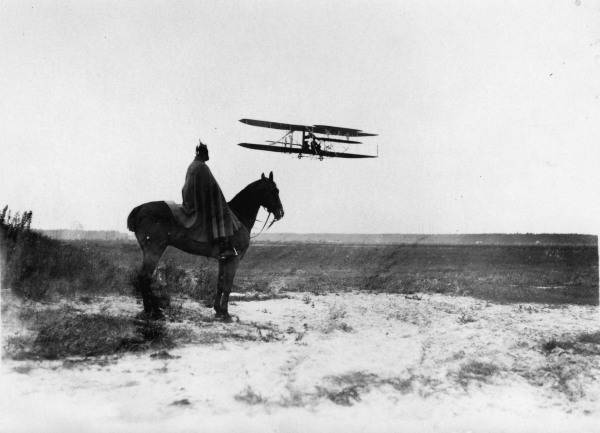 Flugzeug/ Landung e. Doppeldeckers/ 1910 from 