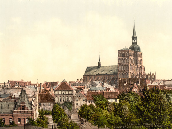 Stralsund, Innenstadt mit Nicolaikirche from 