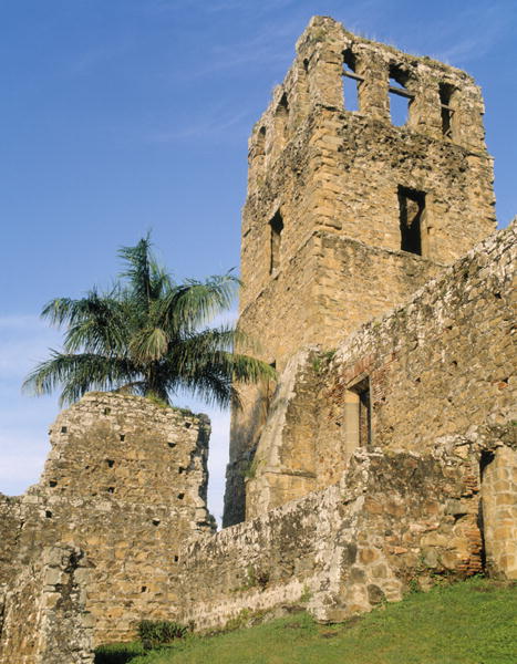 The cathedral ruins (photo)  from 