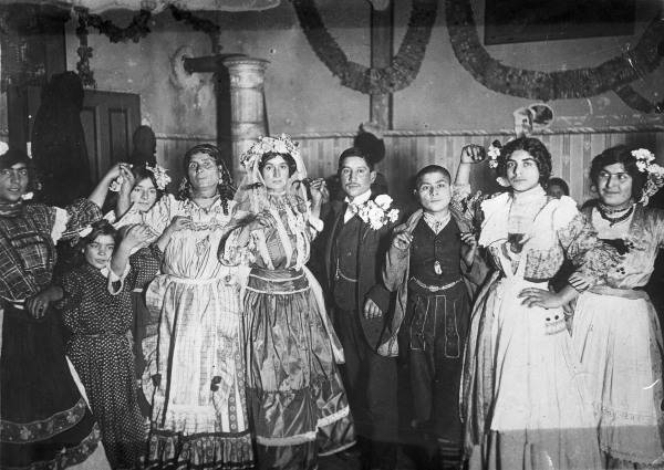 Voelkerkunde/ Zigeuner/ Hochzeit/ um 1920 from 