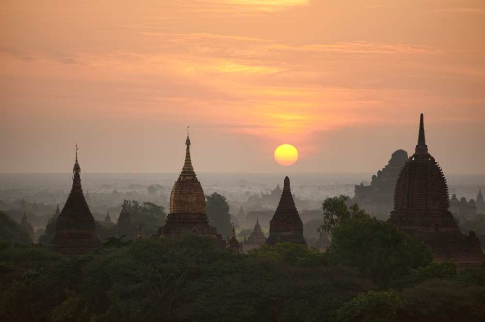 Sunrise Bagan II from Wendy