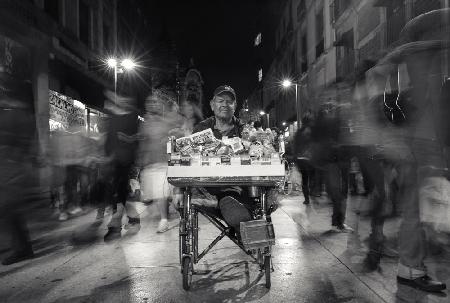 Ein behinderter Verkäufer in Mexiko-Stadt